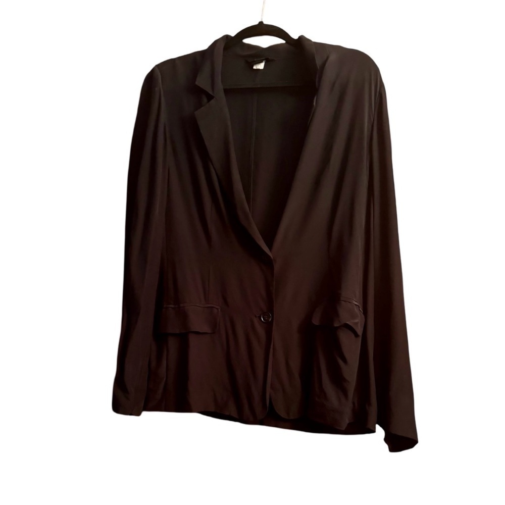 Body By Victoria Black 2 Button rayon type blazer sz 14